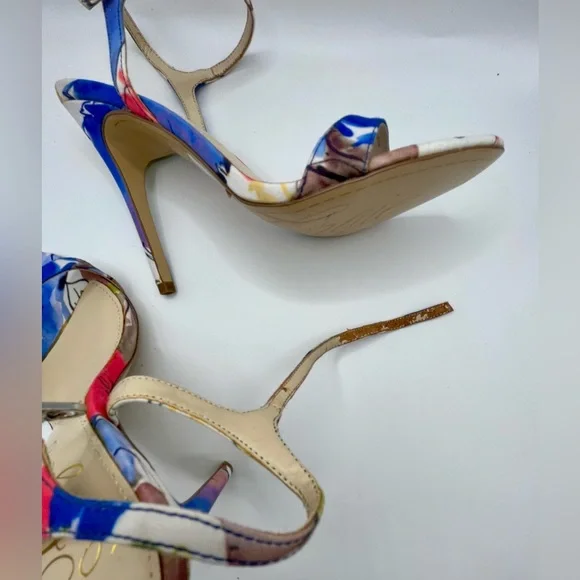 Fergie Dress Sandals. Slightly compromised. - Picture 4 of 5